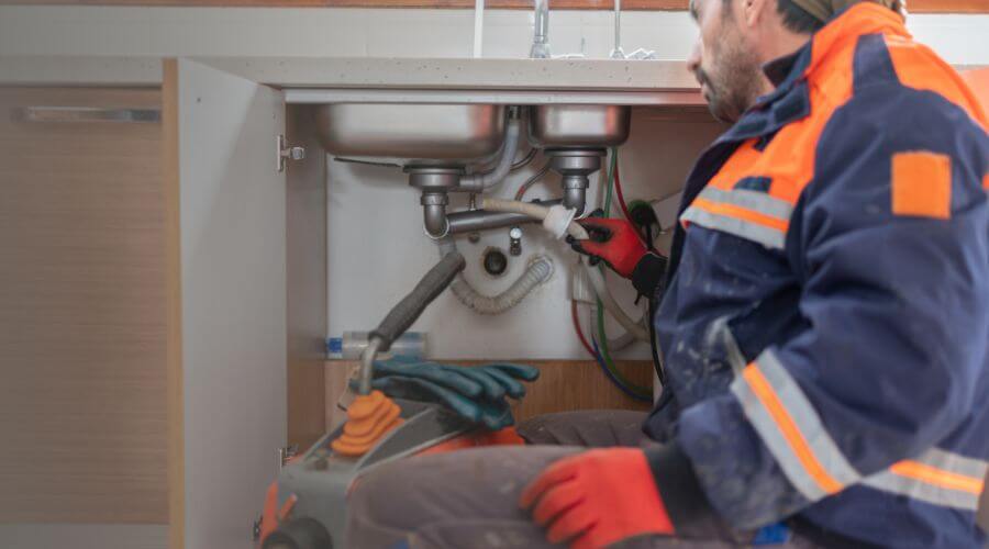 Professional tankless water heater installation services in Williamsfield, IL